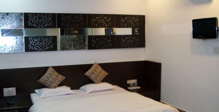 Hotel Palm View Residency Vadodara Exterior photo